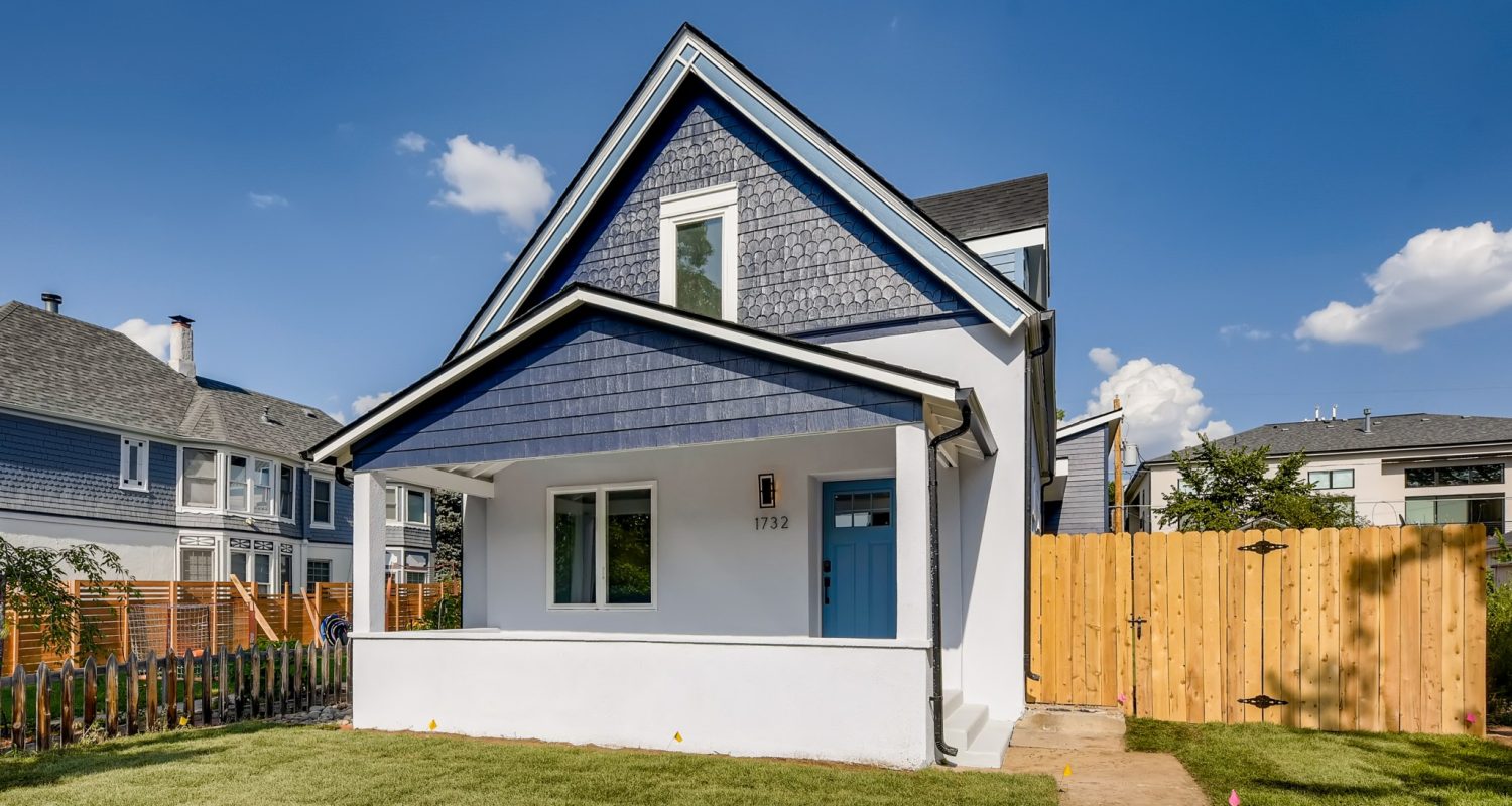01 Exterior Front