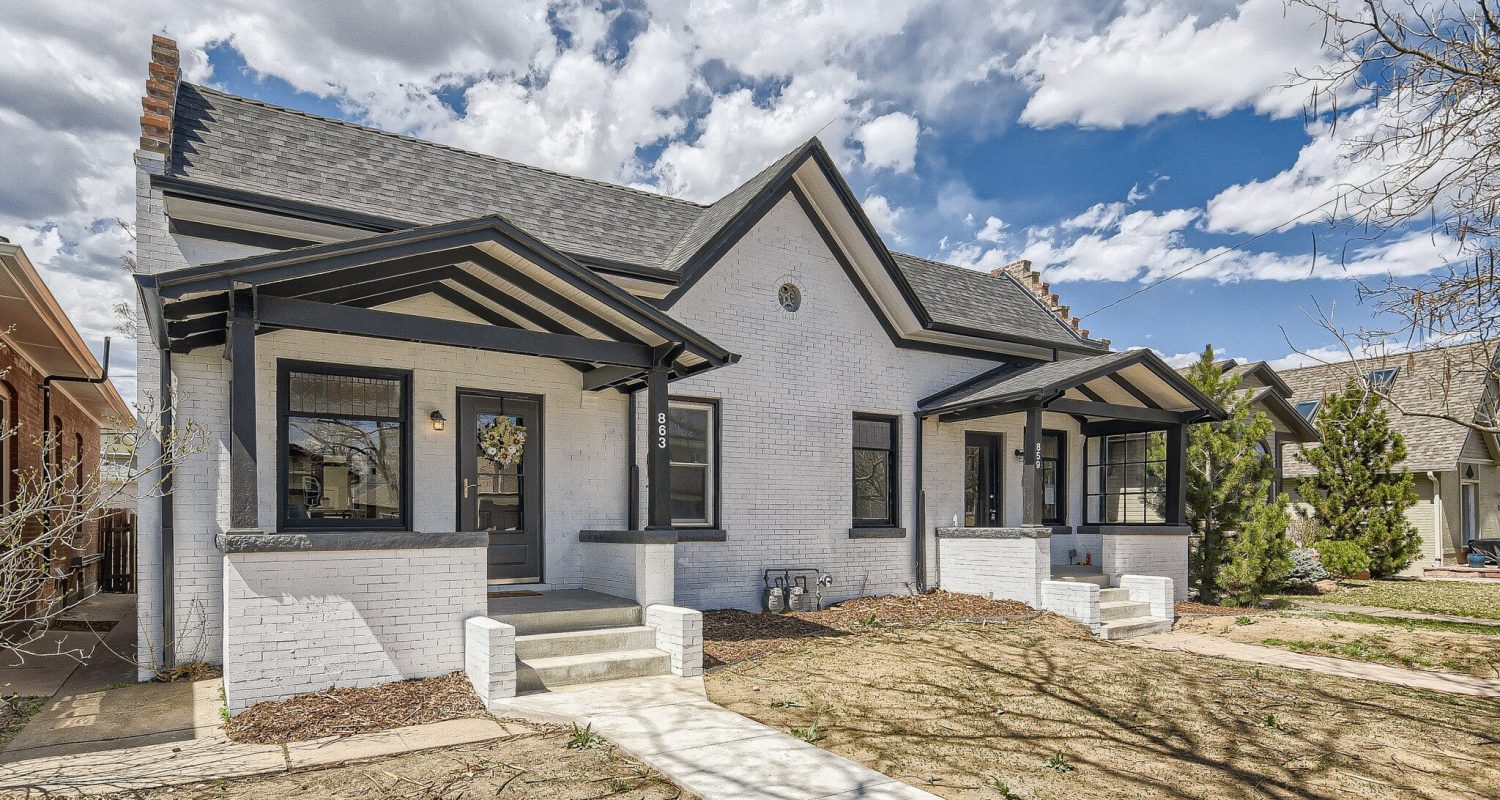 02 Exterior Front